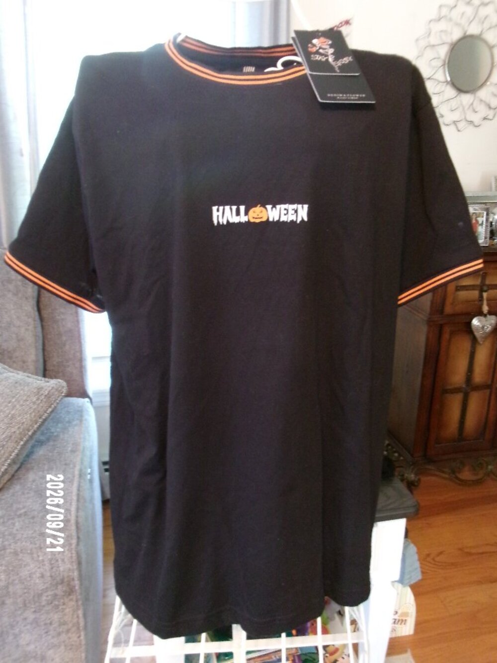 Denim & Flower Ricky Singh Men's Size Large T-Shirt Halloween Graphic Tee NWT